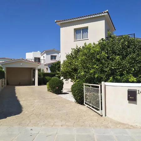 With Pool And Sea View! *