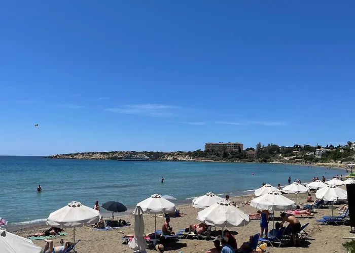 With Pool And Sea View!