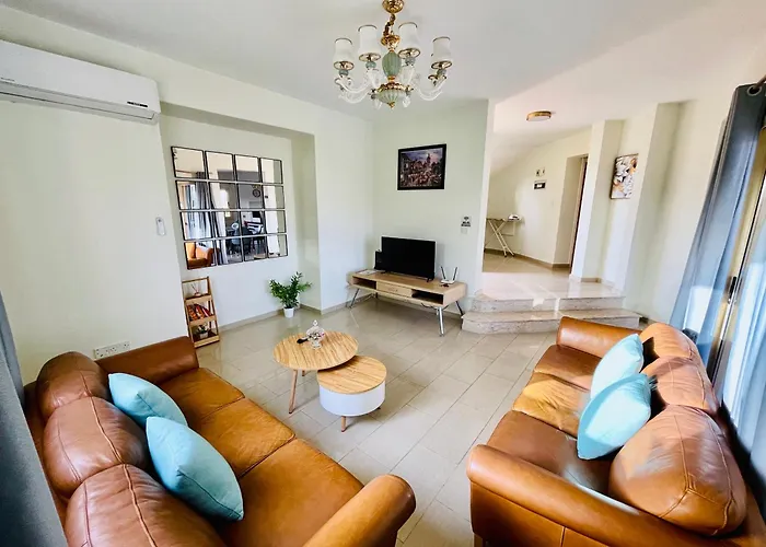 With Pool And Sea View! Coral Bay